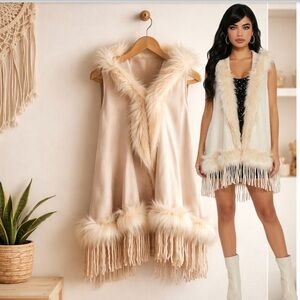 NORTHERN ANGEL Boho Beige Hooded Knit Faux Fur Trim Fringe Cape Vest SMALL LARGE